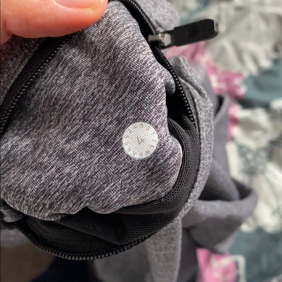 Lululemon grey leggings - Picture 3 of 3